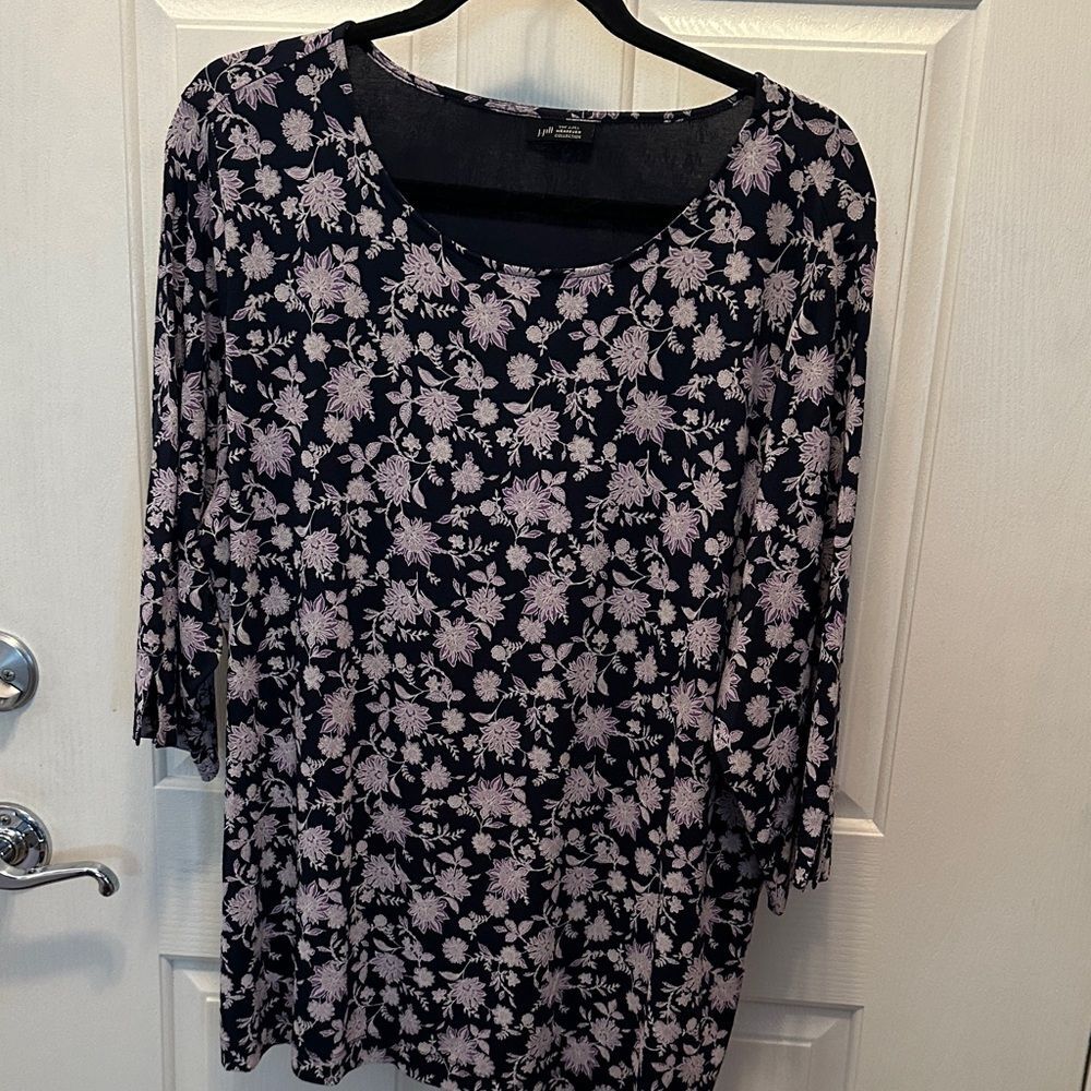 J. Jill Navy and Lavender Floral Knit Blouse 3/4 Sleeve